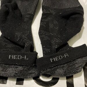 🎁Free to bundle!!lululemon athletica Black run M  Crew Socks camo Pattern logo